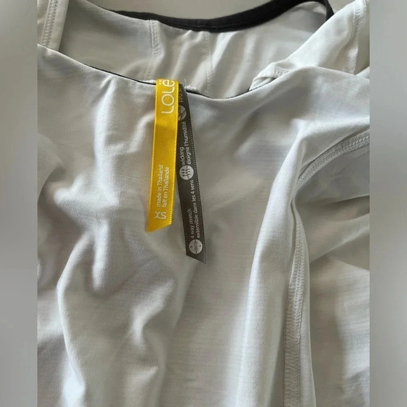 5/20$ Lolë T-Shirt top off the shoulder sleeve with braided back - Picture 4 of 8